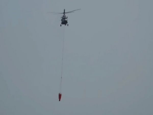 IAF deploys helicopter to extinguish fire at Brahmapuram waste processing plant