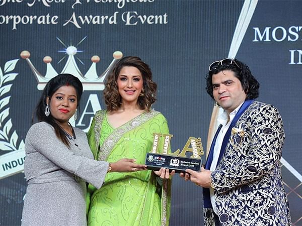 SKF Decor wins the Industry Leaders Awards 2022 for its Outstanding Manufacturing Services