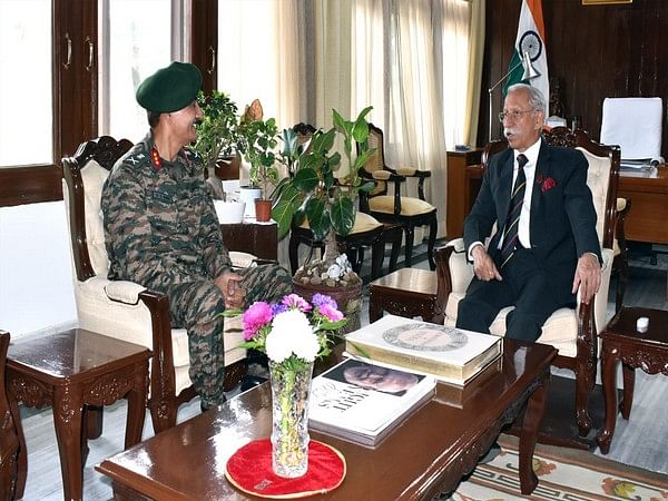4 Corps GOC calls on Arunachal Governor; discusses security