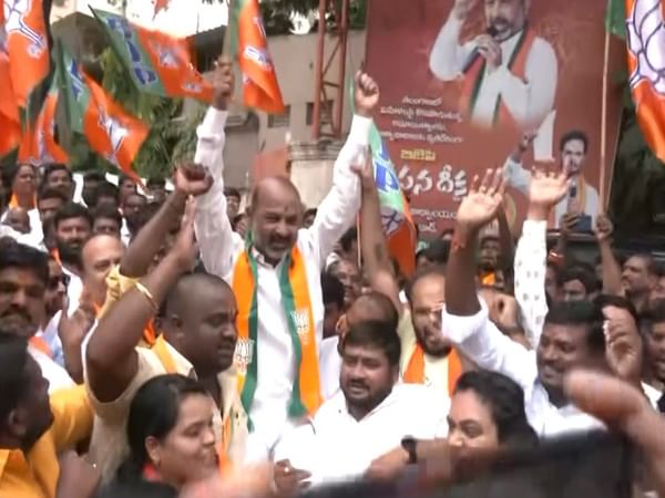 Telangana BJP leader Bandi Sanjay holds hunger strike against TSPSC paper leak, detained