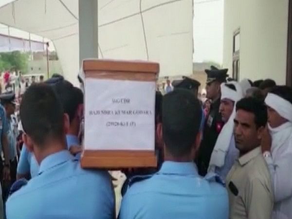 Rajasthan: Last rites of IAF officer, who perished in accident, performed 