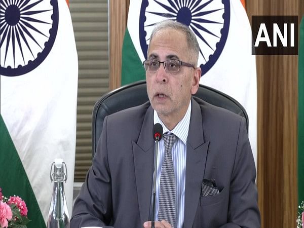 India, Japan sign 2 documents on cooperation on Japanese language and bullet train