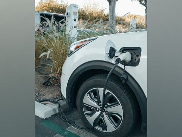 Piramal Realty partners Jio-bp for installation of EV charging stations