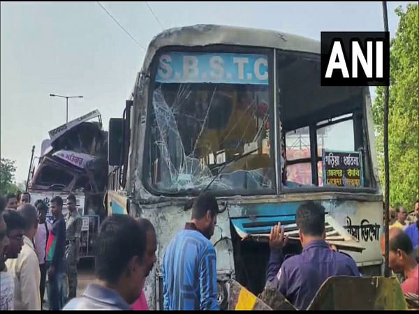 West Bengal: 27 injured as bus, oil tanker collide on Haldia-Mecheda Highway