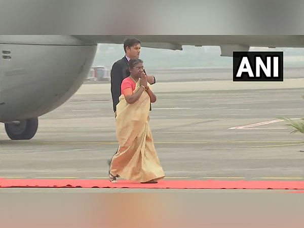 President Murmu arrives in Kolkata on two-day West Bengal visit