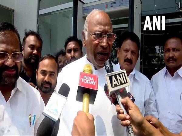 Home Minister always misguides: Kharge on Shah's Rahul claim