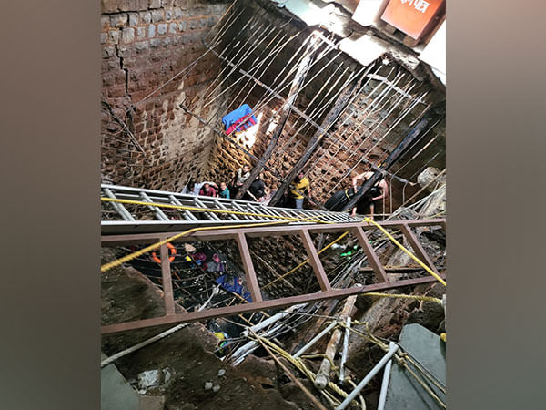 Singapore envoy Simon Wong expresses grief over Indore temple stepwell collapse incident