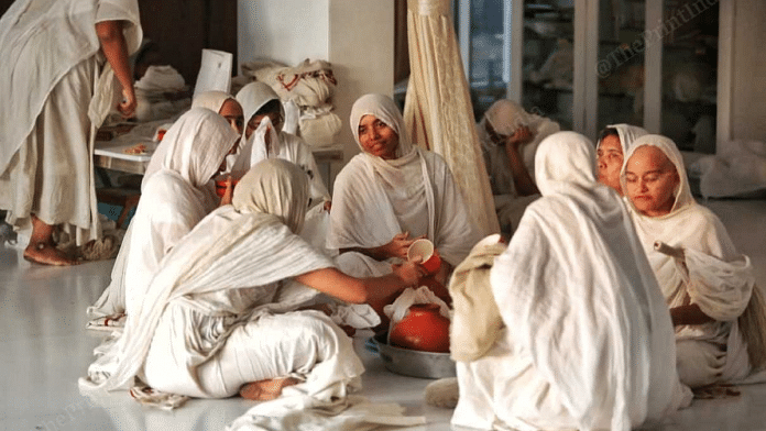 Jain nuns at Surat upashray | Praveen Jain/ThePrint