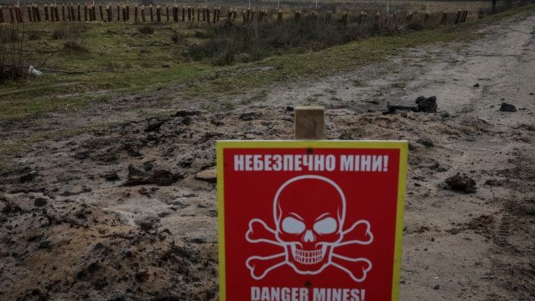 NATO slams Putin rhetoric on tactical nukes in Belarus, Russia pounds Avdiivka city