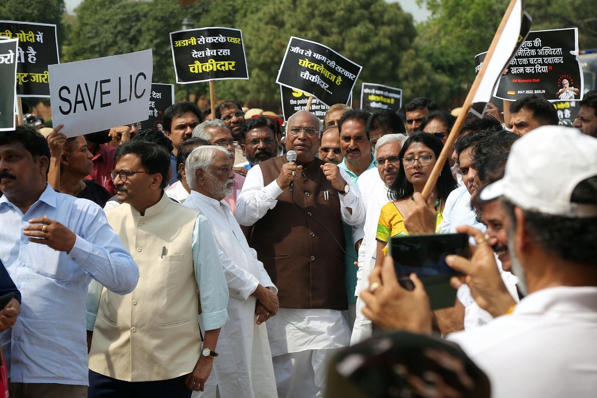 Congress President Mallikarjun Kharge at the Opposition leaders' march from Parliament to ED office | Photo: Suraj Singh Bisht, ThePrint