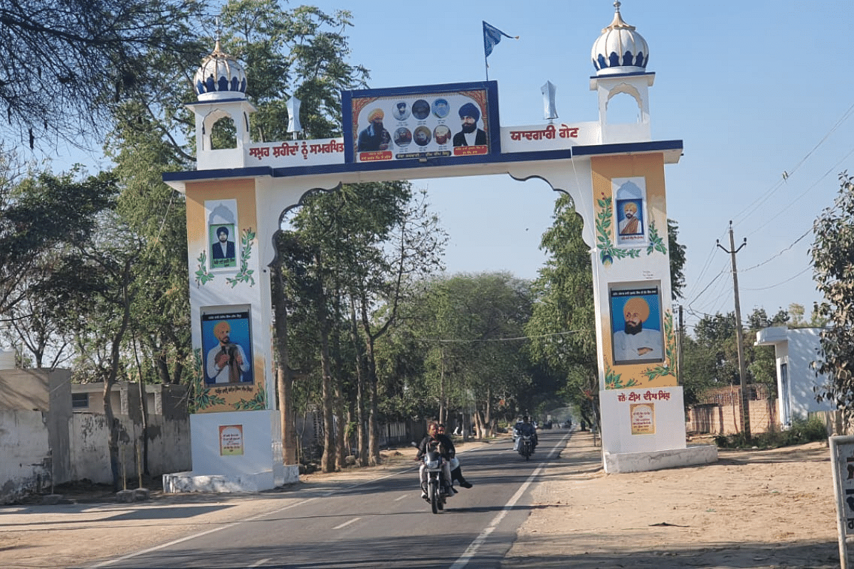 The gate that leads to the entry to Budh Singhwala village in Moga district | ThePrint | Chitleen K Sethi