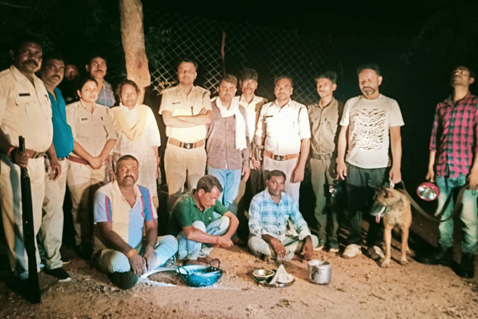 File photo of smugglers arrested with Cheetal meat during a night patrol by forest officials | Twitter | @BandhavgarhTig2