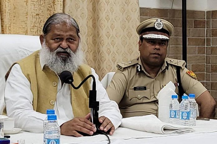 Haryana home minister Anil Vij with a police officer at his janata darbar on Saturday | Photo: By special arrangement