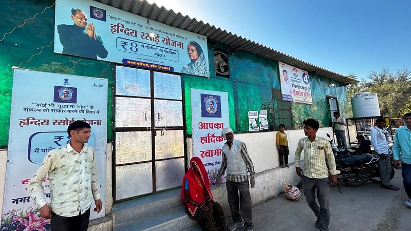 People waiting for their meal at an Indira Rasoi in Tonk | Jyoti Yadav | ThePrint