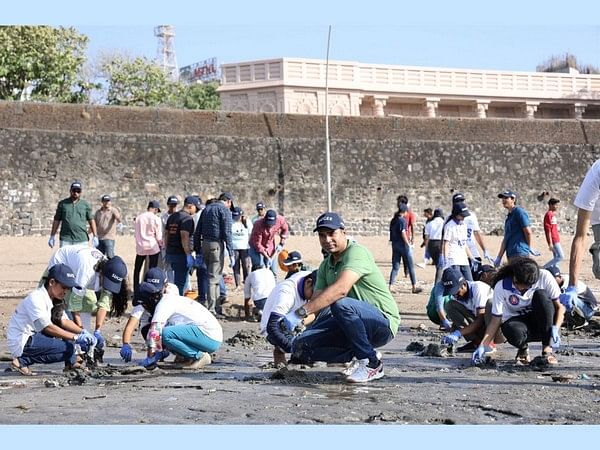 Sugee Group showcases enthusiastic participation in Dadar Beach Clean - up Drive 2023