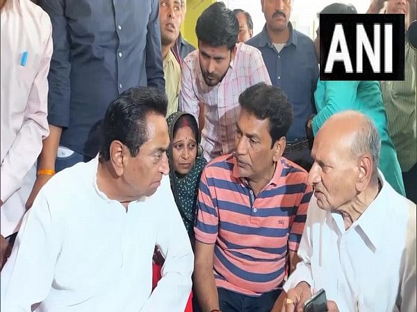 Former MP CM Kamal Nath meets families of victims of Indore temple mishap