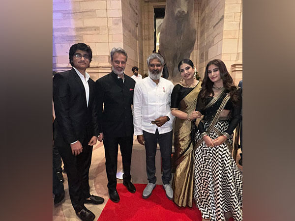 Raveena Tandon poses with SS Rajamouli at Padma Awards 2023