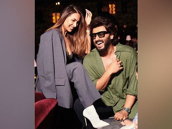 Malaika Arora Drops 'warm And Cozy' Pictures With Arjun Kapoor ...