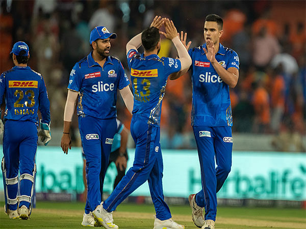 Watch: Arjun Tendulkar Bags His Maiden IPL Wicket In Tense Last Over ...