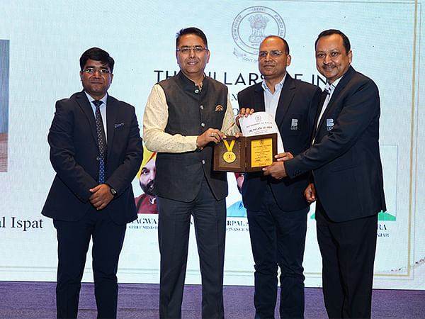 Dinesh Garg, MD, Behari Lal Ispat recognized by Minister Aman Arora, Punjab Government at Pillars of India, Event by INMYCITI 