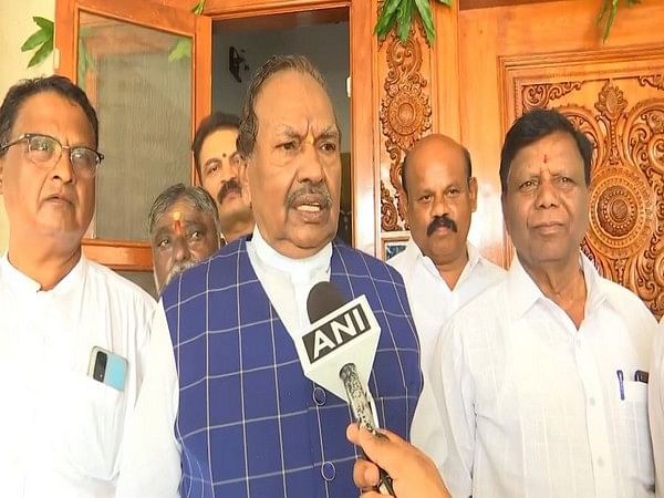 Karnataka Assembly polls: Eshwarappa vows to bring back to BJP miffed leaders who joined Congress 