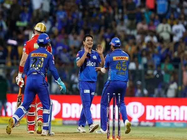 Piyush Chawla becomes fifth-highest wicket-taker in IPL history