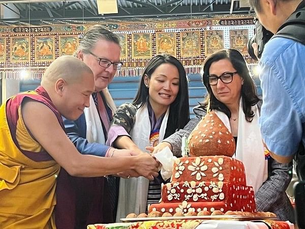 Toronto: Tibetans celebrate Panchem Lama's 34th birthday, call for his 