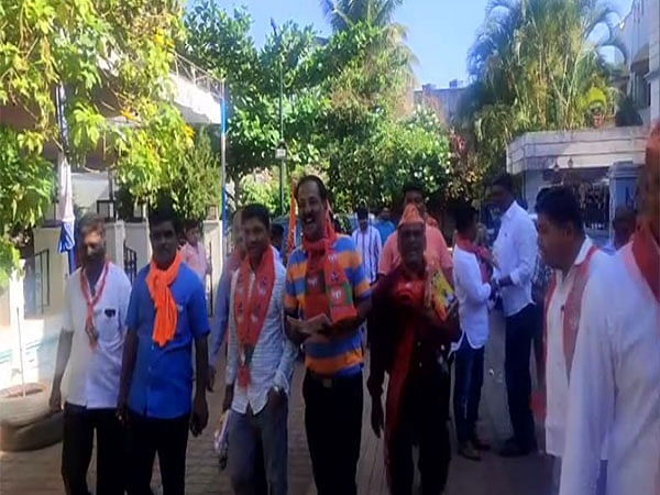 Karnataka polls: BJP workers hold campaign near Congress leader Jagadish Shettar's residence in Hubballi