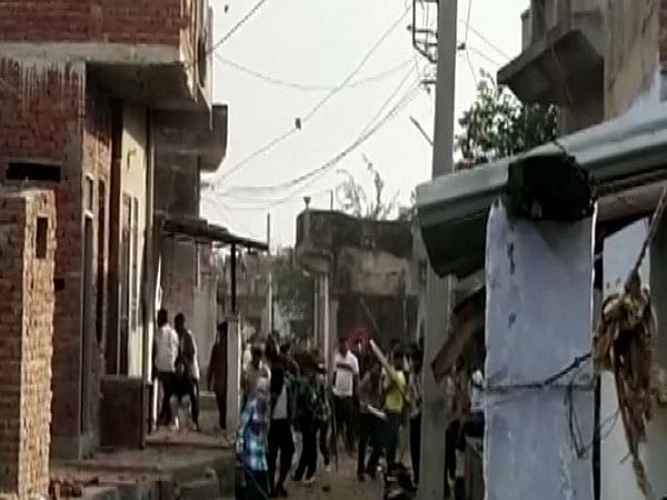 Rajasthan: Two communities pelt stones at each other in Malpura, police personnel among injured