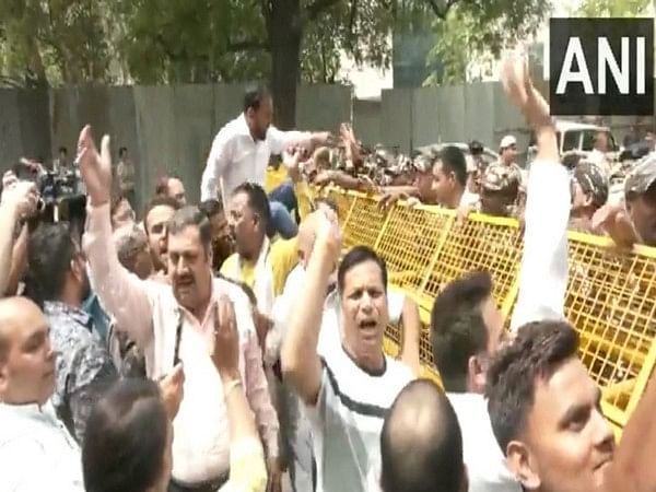 BJP holds protest over "Rs 45 cr" alleged renovation of Delhi CM Arvind Kejriwal's official residence
