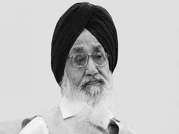 Punjab Govt declares holiday tomorrow in honour of ex-CM Parkash Singh Badal