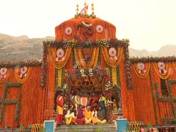 Uttarakhand: Portals of Badrinath Dham opened for devotees 