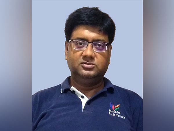 SERB Science and Technology Award for Research (SERB-STAR) to Dr Dibakar Roy Chowdhury, Professor of Physics, Mahindra University