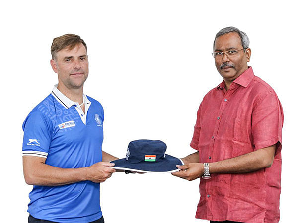 Craig Fulton, nouvel entraîneur-chef du hockey masculin indien, arrive en Inde