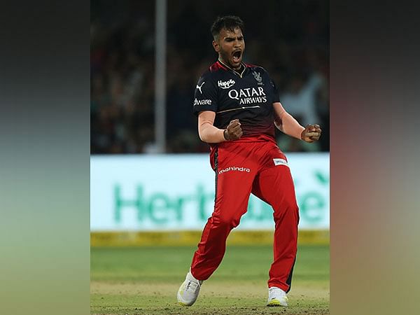 RCB pacer Vijaykumar Vyshak reveals how Du Plessis' advice helped him bag his maiden IPL wicket