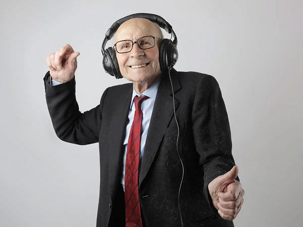 Study: Musical ability makes adults better listeners by keeping brain young