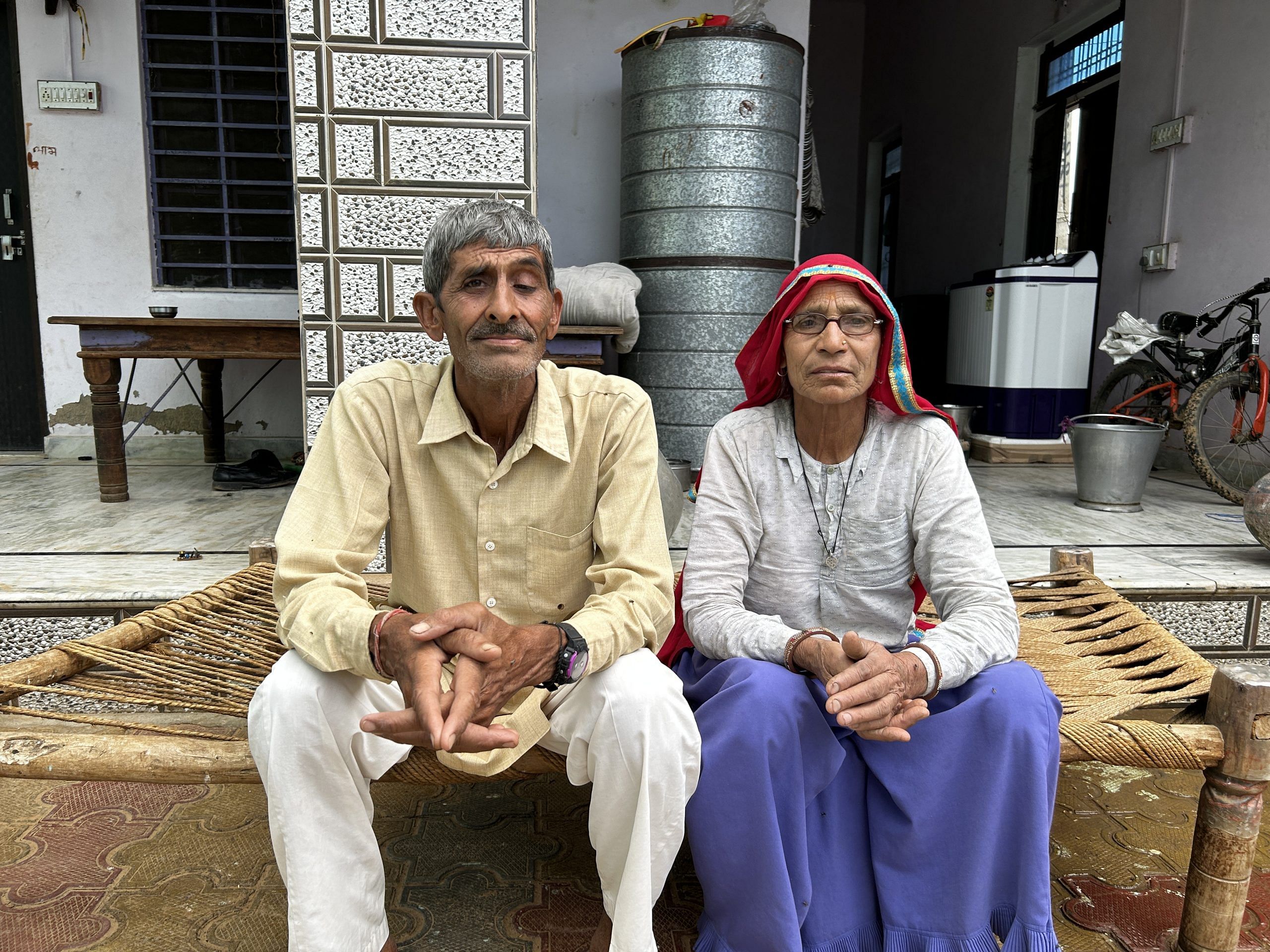  Suresh Devi with her brother in law in Lambi Ahir village | Jyoti Yadav, ThePrint