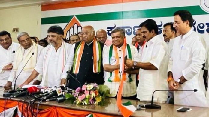 Former BJP leader Jagadish Shettar joins the Congress | Photo: Twitter, @INCIndia