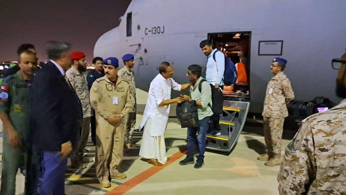 The third batch of evacuated Indians arrive in Jeddah | Photo: Twitter, @MOS_MEA