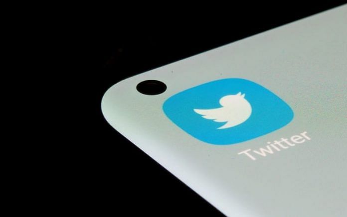 Twitter app on a smartphone | Photo: Reuters