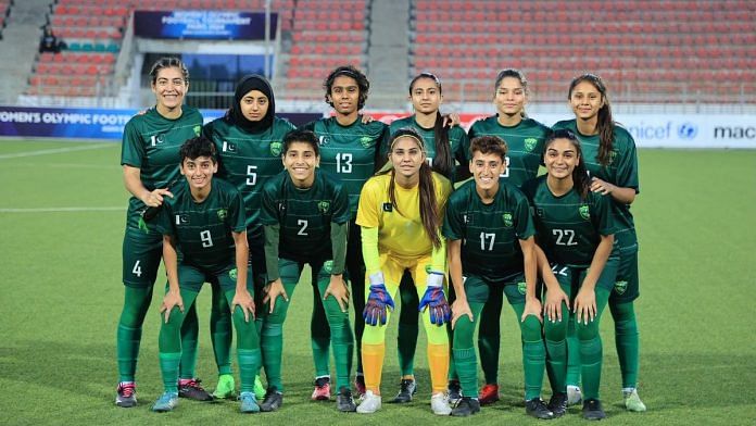 Pakistan women's football team | PFF, Twitter