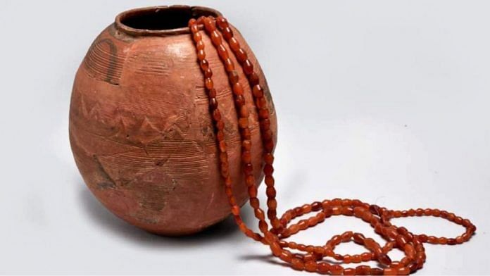 Pot with Carnelian Bead from Burzahom, a Neolithic site in Kashmir Valley suggesting a Harappan connect | Harappa.com