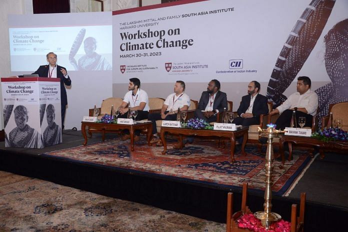Prof. Tarun Khanna, adviser to the Prime Minister’s Office and Jorge Paulo Lemann, professor at the Harvard Business School and faculty director of the Mittal Institute, at a panel discussion with green tech innovators from across India | Credit: mittalsouthasiainstitute.harvard.edu