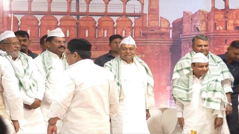 Red Fort, featuring Nitish — JD(U), BJP slug it out over posters at iftar party & across Patna
