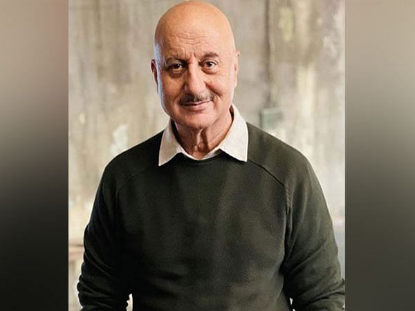 Anupam Kher offers prayers for all at Bhimashankar shrine