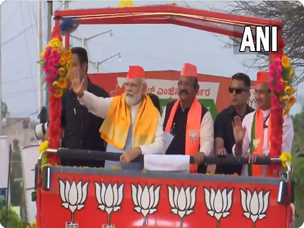 Karnataka elections: PM Modi holds mega roadshow in Kalaburagi 