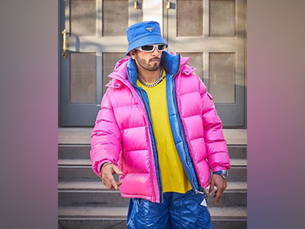 Ranveer Singh attends Arsenal-Chelsea Premier League derby clash, demonstrates love for football