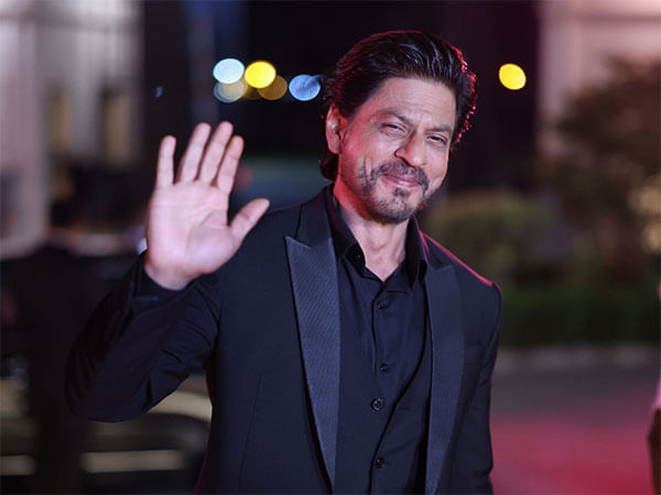 Check Shah Rukh Khan's hilarious response to fan who asked him to release 'Jawan' tomorrow
