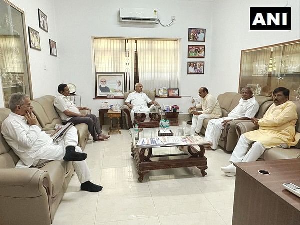 Karnataka elections: Key BJP meeting at Yeddyurappa's residence in Bengaluru ahead of counting day