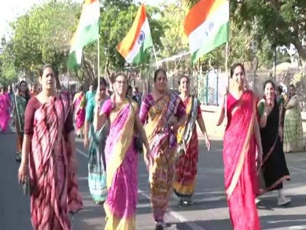 Mother's Day: Over 3,000 women participate in 'Saree Walkathon' event ...